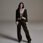 Choi Yun-jin Instagram - 버커루의 23FW 아우터 컬렉션 화보를 함께하게 되었어요! 버커루와 함께하는 따뜻한 겨울🖤 @buckaroo_official @harpersbazaarkorea #BUCKAROO #버커루