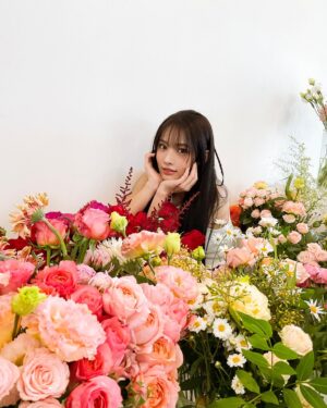 Choi Yun-jin Instagram - For you 🌷💕