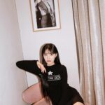 Choi Yun-jin Instagram - Happy days👯🖤🤍