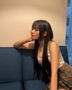 Choi Yun-jin Instagram - 주말에 뭐해?