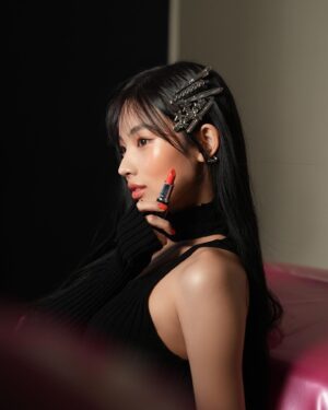 Choi Yun-jin Instagram - 💄❤

#맥 #러스터글래스립스틱 #맥샤인총알립스틱
