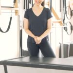 Chris Flores Instagram – Pilates é muito mais que uma sequência de exercícios. E isso nossa amiga e cliente @chrisfloresnet pode provar! 👏🏻

Venha se encantar, assim como ela, pelos melhores equipamentos de Pilates do mercado! Confira essa sequência incrível que ela fez com a nossa parceira e professora @andreiamonteiro_pilates ❤️

#VempraEquipilates