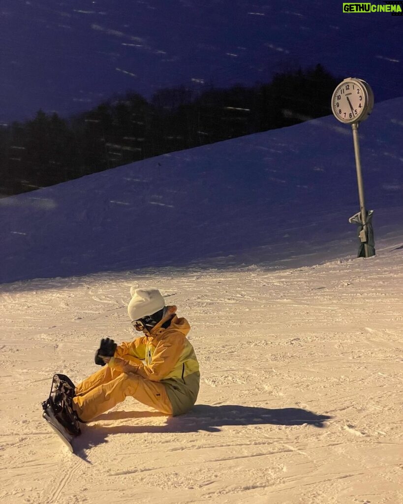 Chrissie Chau Instagram - 🏂