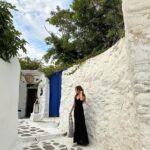 Chrissie Chau Instagram – Have a nice day 🌻⛪️

#sunday #sundayvibes #sundayfunday #weekend #mykonos #greece #throwback #throwbacksunday #latergram #haveaniceday #vacation #holiday #holidayseason #summer #summertime #paraportianichurch 
#白教堂 #奶油教堂☁️ Paraportiani Church