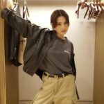 Chrissie Chau Instagram - 🧏🏻‍♀️ #齊齊病🦁🐨 #齊齊生日會👯‍♀️🎂 #膝頭哥你幾時肯好 #thegreatmistake