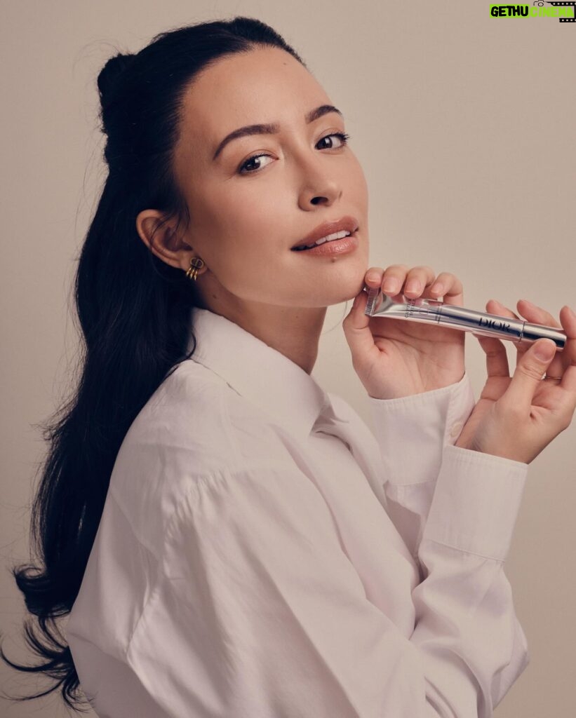 Christian Serratos Instagram - Hyalushot is so good! It’s the secret to plump and hydrated skin. 💕 @DiorBeauty @DiorBeautyLovers @Dior #Hyalushot #DiorCaptureTotale