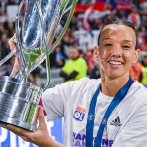Christiane Endler Instagram - 🏆 CHAMPIONNES DE FRANCE ❤️💙 @olfeminin #d1arkema #olfemenin