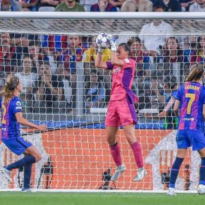 Christiane Endler Instagram - Si lo puedes soñar, lo puedes lograr 🏆🥇 @wchampionsleague @olfeminin