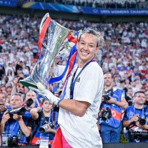 Christiane Endler Instagram - Si lo puedes soñar, lo puedes lograr 🏆🥇 @wchampionsleague @olfeminin