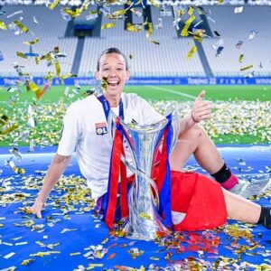 Christiane Endler Instagram - Si lo puedes soñar, lo puedes lograr 🏆🥇 @wchampionsleague @olfeminin