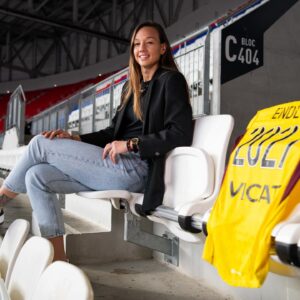 Christiane Endler Instagram - 🧤 𝑻 𝑰 𝑨 𝑵 𝑬 🔴🔵

#ENDLER2027