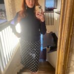 Christina Hendricks Instagram - Week wrap up @theformosa @italiansdoitbetter @desire_musicofficial @thedandywarhols @calla @fondatheatre @partlowofficial #victoriannecklace