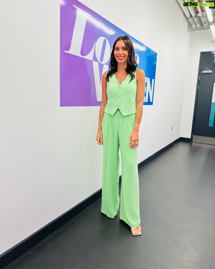 Christine Lampard Instagram - @loosewomen looks courtesy of @mothershoppers 💚💙 dress from @neverfullydressed trouser suit from @nobodyschild 🤗