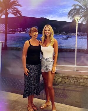 Christine McGuinness Instagram - A little mummy mini break with my mum has been the best chill and self care a girl could wish for 🥰❤️ 

“They say I’m a dreamer, but I’m not the only one” 🥹 
I get my dreamy head from her ☁️🤍☁️