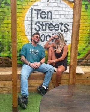 Christine McGuinness Instagram - Biggest HAPPY BIRTHDAY to my bestie @mrduncanjames 
🥳🎂🎉
“People who make things 10x funnier when you’re with them are a blessing”  I am very lucky to call you my friend 🥰 
Cheers to many more adventures, giggles and bad ideas together 😂❤️