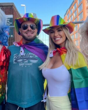 Christine McGuinness Instagram - Biggest HAPPY BIRTHDAY to my bestie @mrduncanjames 
🥳🎂🎉
“People who make things 10x funnier when you’re with them are a blessing”  I am very lucky to call you my friend 🥰 
Cheers to many more adventures, giggles and bad ideas together 😂❤️