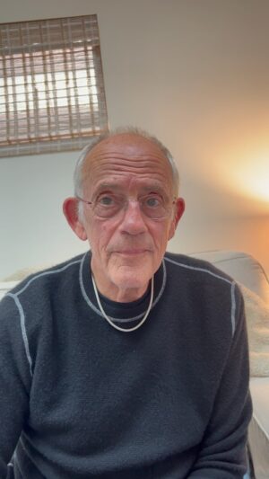 Christopher Lloyd Instagram - A message to my beautiful fans in Colombia.