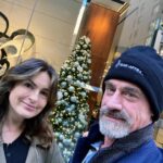 Christopher Meloni Instagram – Well, yesterday started with this one and ended with that one. @therealmariskahargitay @sophiaemeloni #Besties
Screening of the BRILLIANT Maestro and then grooving to The 1975