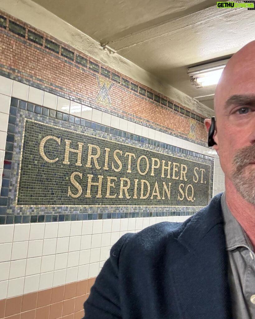Christopher Meloni Instagram - Guess where I am
