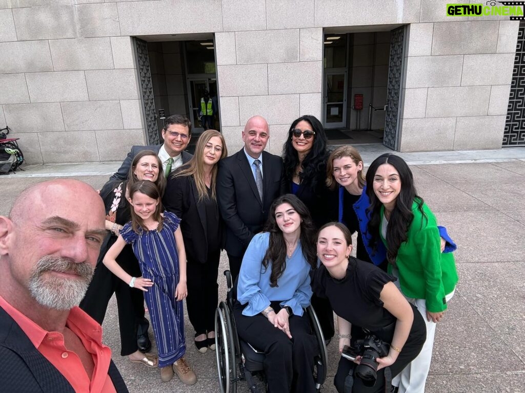 Christopher Meloni Instagram - Went to Capitol Hill to push for #LymeDiseaseAwareness and funding for the #FightAgainstLyme in support of @TheQuietEpidemic and @GlobalLymeAlliance . Appreciated the time and attention that @RepMcGovern @RepJoshG @RepChrisSmith @SenBlumenthal gave to the cause in our meetings yesterday. #PlanOfAction #WeNeedYourHelp