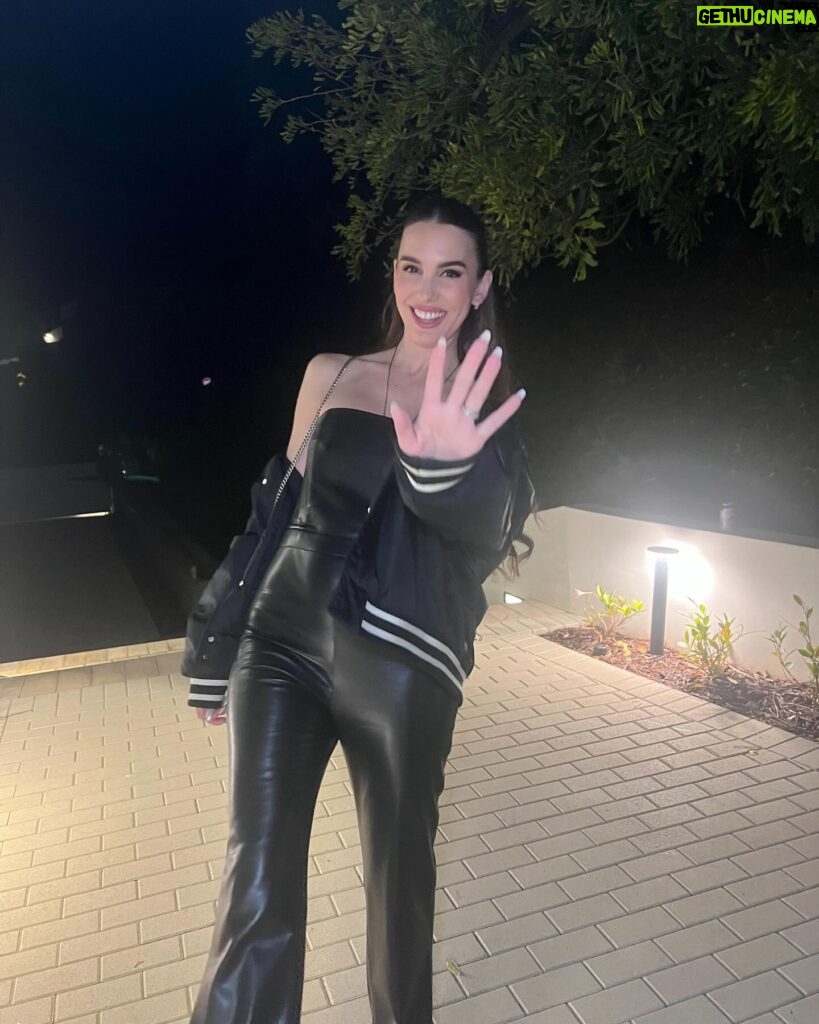 Christy Carlson Romano Instagram - Hello 40. I’m so happy to see you 💋