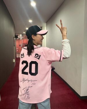 Chun Woo-hee Thumbnail - 92.3K Likes - Most Liked Instagram Photos