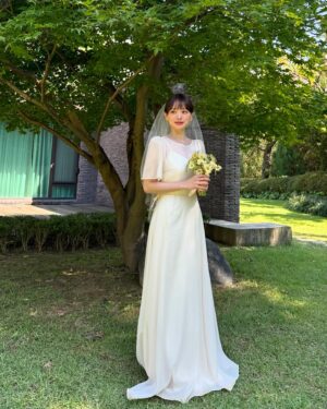 Chun Woo-hee Thumbnail - 89.1K Likes - Most Liked Instagram Photos