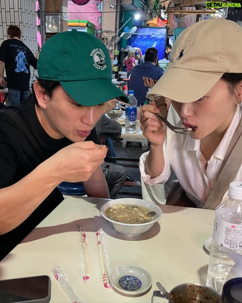 Chun Woo-hee Instagram - Kaohsiung🇹🇼 정말 공연만 보고 돌아와야했던 대만행 그 노력이 아깝지않은만큼의 긴 여운 예전에 비해 많이 상승한 행동력과 그리고 우연히 만난 에에올의 눈알까지 삶이 나에게 무언가 얘기해주는것같기도!