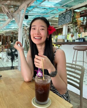 Chutimon Chuengcharoensukying Instagram - 🌺😚🤍