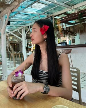 Chutimon Chuengcharoensukying Instagram - 🌺😚🤍