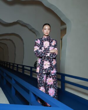 Chutimon Chuengcharoensukying Instagram - I’m thrilled  to celebrate @centralembassy’s first decade and it would be an honor to join the Central Embassy 10th Anniversary Celebration Party & BANGKOK 3024 by @danielarsham.
#CentralEmbassy10thAnniversary
#Bangkok3024DANIELARSHAM
#CentralEmbassyXDanielArsham
#CentralEmbassyXAokbab
#CentralEmbassy