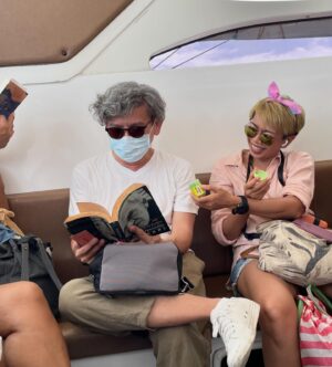 Chutimon Chuengcharoensukying Instagram - Happy Labour day🙆🏼‍♀️🖤
#Hunger#netflix