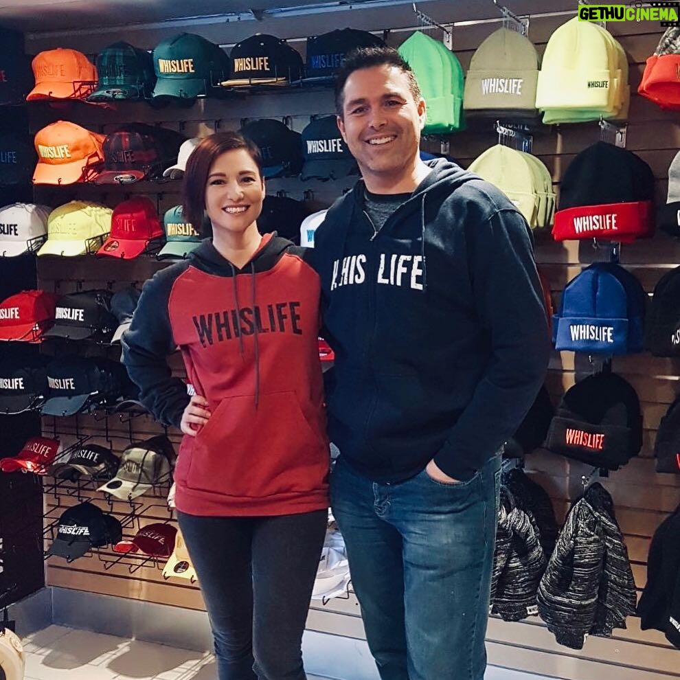 Chyler Leigh Instagram - @eastofeli and I had a rare opportunity to escape this past weekend as adults (haha) and spent it in beautiful #Whistler BC 💑 We got a chance to catch up with this awesome fella, Matt, who owns @whislifeapparel - an amazing lifestyle brand called #Whislife focused on giving back to the local community and supporting the Paralympic organization as well as local food banks. He’s doing an amazing job lifting spirits, changing lives, and making people look super cool 😎 Check out all the good work he’s doing and all the sweet swag he’s created on whislife.com and make sure to like them on #Facebook 🕺🏻 Oh and if you stop by the store, say hi for Nate and I. Keep an eye out for Jess too... she’s pretty rad 😘
