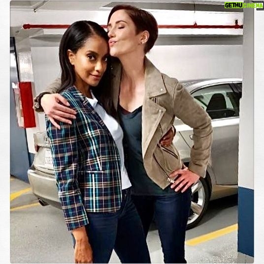 Chyler Leigh Instagram - Me and this gorgeous gal ❤️ I struck gold with @azietesfai ... I mean, how lucky are Alex Danvers & I ?? Watch tonight, you’ll see 🥰 @supergirlcw #dansen #amiright