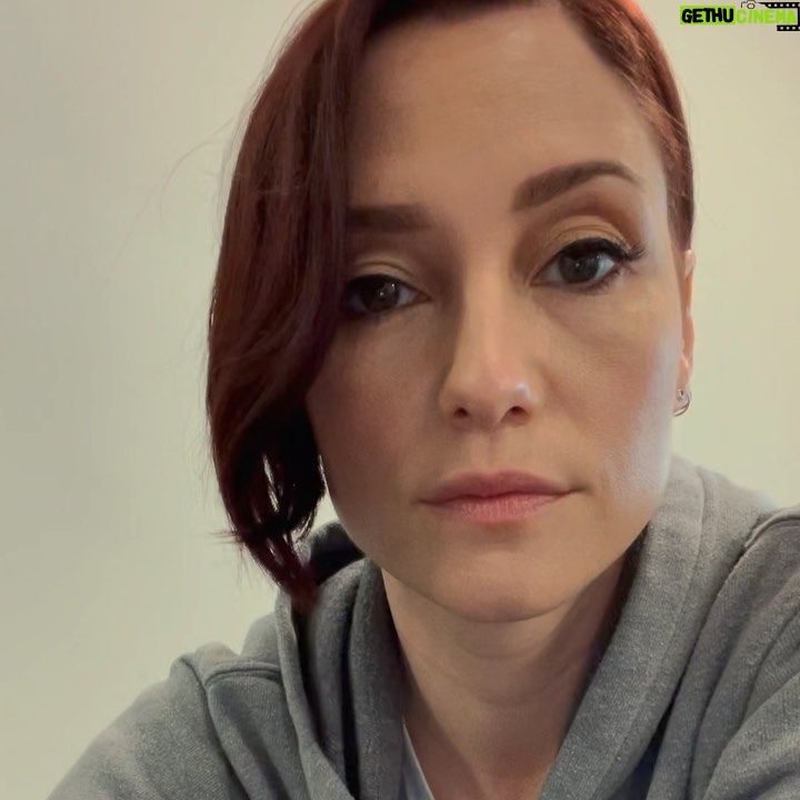 Chyler Leigh Instagram - Nearly 9 in 10 LGBTQ students experience verbal harassment in school. Such harassment silences youth, preventing them from thriving in school. On Friday, April 23, tens of thousands of students will join GLSEN Day of Silence, the largest student-led national protest in support of safe and inclusive schools for LGBTQ students – a moment of silence to help find their voice. This silent video is in support of the #DayofSilence - I challenge you to make your silent video to support LGBTQ students AND to challenge 3 more friends to make their own video!