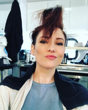 Chyler Leigh Instagram - #teasedtoplease #alexdanvers #mamamarissa does my hair right!! Mama’s got game!!
