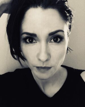 Chyler Leigh Instagram - #TIMESUP Because no one has the right to treat or touch you as if they don’t fear your voice #MeToo #RiseUpSpeakUp #WhyWeWearBlack