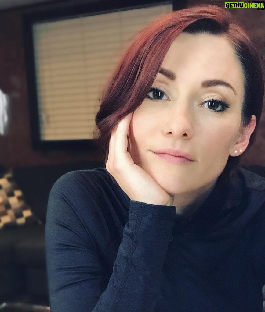 Chyler Leigh Instagram - Thoughts of you, My Friends. Sending love to those who need it, hope to those who seek it, strength to those who are ready to rise, and gratitude towards those who’ve encouraged me to accept and appreciate all the versions of myself along the way. We’re in this together. Because we’re worth it... Because #WeMatter & #OurStripesAreBeautiful
