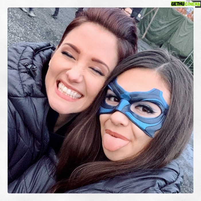 Chyler Leigh Instagram - @nicoleamaines ... she cute 🥰 #CrisisOnInfiniteEarths ends tonight! Don’t miss it!