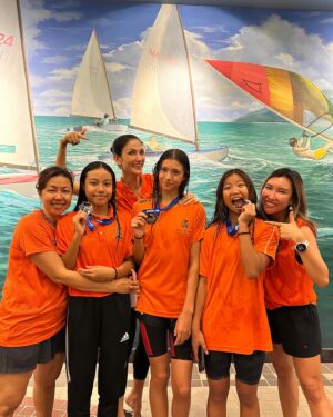 Cindy Sirinya Bishop Instagram - So our goal was to at least make the finals at Nationals, but babygirl decided to go for it and clenched SILVER for 200m Breaststroke Women 14-15!! 😱🤩👏🏻 What a start to the week!!

So proud of all our @wcibswim  girls @mayatwinstar and Klarnissa Kong for their amazing swims as well. Let’s go girls! 

Yes that’s me in the last clip being dramatic bawling my eyes out while Byron can hardly keep it together. Sorry for being #cringemom 🙈Promise to try to keep it together if any more medals are won this championship. Stay tuned!!!

#leilacbishop #เงือกเลล่า #thailandnationalswimmingchampionship2024 #arenathailandagegroupswimmingchampionship2024 #thailandnationalswimming #200mbreaststroke