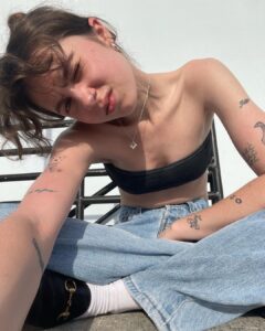 Clairo Instagram -