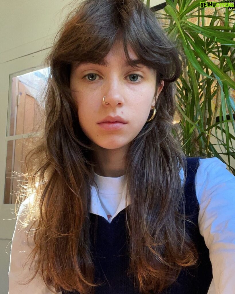 Clairo Instagram - 😬