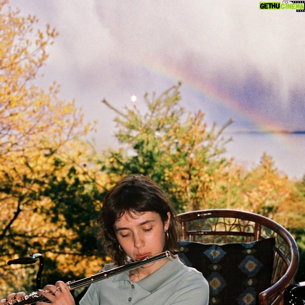 Clairo Instagram - 3️⃣✅💜