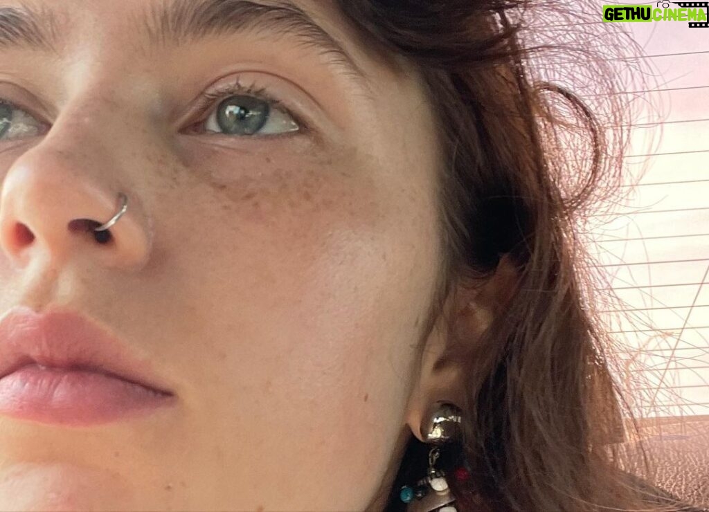 Clairo Instagram - these shows are our last shows for quite some time, taking the bitter with the sweet. 🍬 see you there 💚🎀🪄