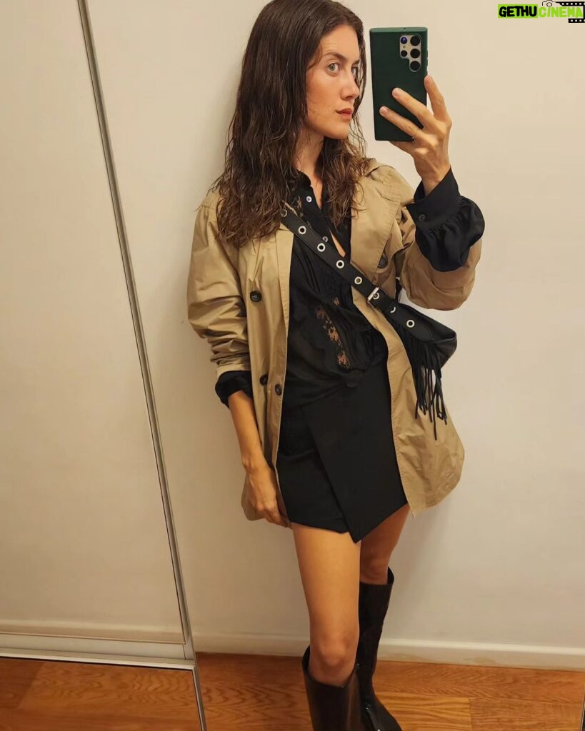 Clara Alonso Instagram - Mis checks de la semana. Selfies de espejo/ascensor.