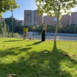 Clara Alonso Instagram - Mix de cositas de un finde MUY caluroso en Madrid. Comida, bailecitos, guitarra, paseos, Vicente, novio, amigos, procrastinar cosas. Mucha bici, poca energía, mucha sed. Disfrutando de todo. ¿Ustedes?