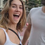 Clara Alonso Instagram - Mix de cositas de un finde MUY caluroso en Madrid. Comida, bailecitos, guitarra, paseos, Vicente, novio, amigos, procrastinar cosas. Mucha bici, poca energía, mucha sed. Disfrutando de todo. ¿Ustedes?