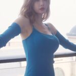Clara Lee Instagram - Brand New Mood💙 #blue #blonde #hairstyle