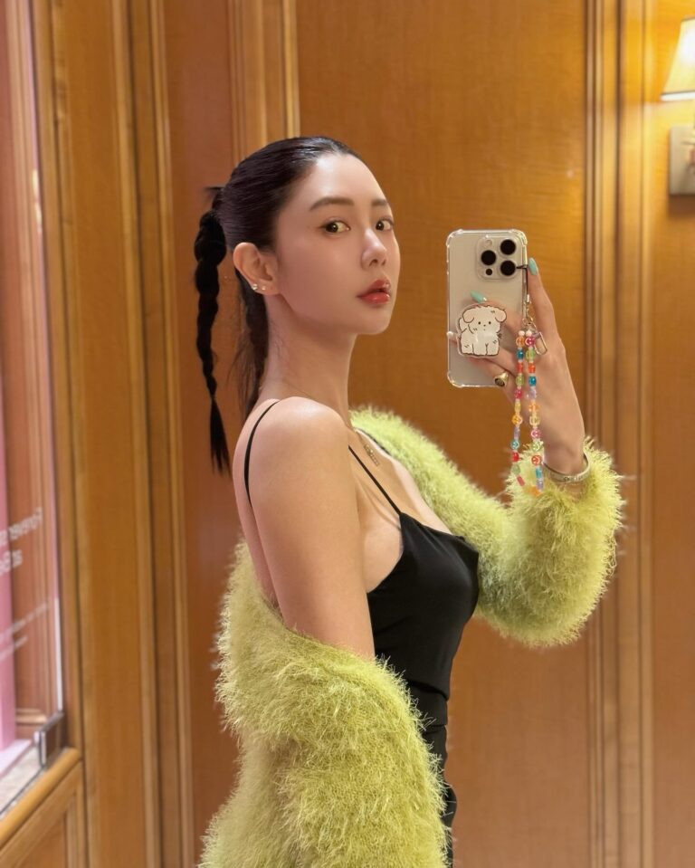 Clara Lee Instagram - 💋