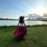 Claudia Ohana Instagram - Um fim de tarde especial e a liberdade de ser quem você quiser e onde quiser.✨